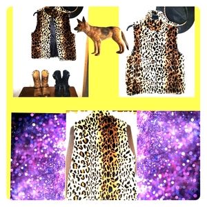 'Leopard Print Faux-fur Vest'